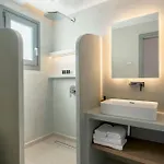 La Maltese Hotel