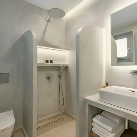 La Maltese Hotel