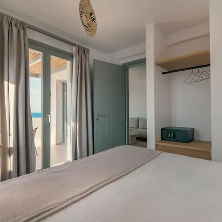 La Maltese נאוסה