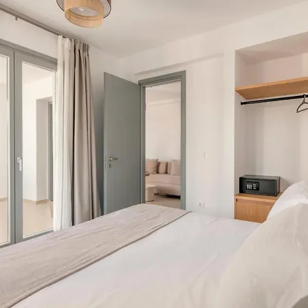 La Maltese Hotel Naousa