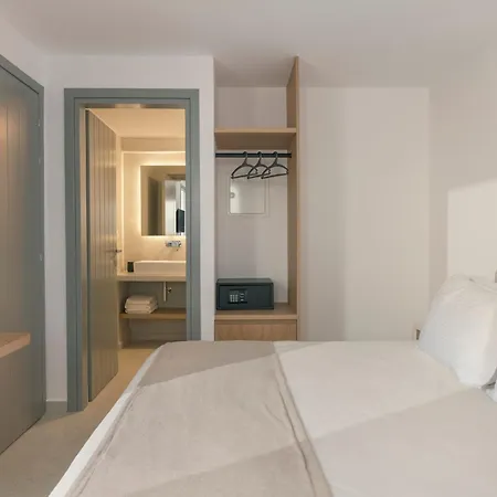 La Maltese Hotel Naousa